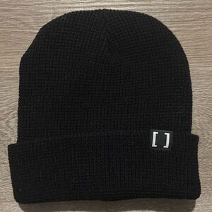 Solidcore black beanie